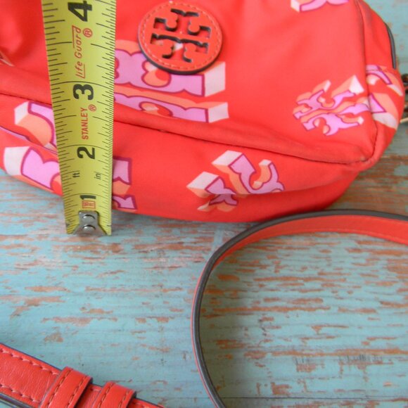 TORY BURCH NYLON SMALL LOGO CROSSBODY CAMERA BAG ORANGE/PINK - Picture 5 of 10
